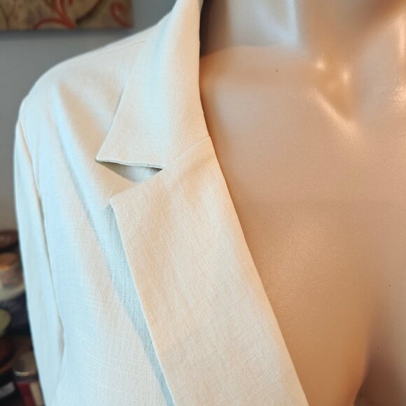 Maurices 4x - 28/30w Khaki Blazer (NWT) - Picture 3 of 6